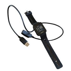 Garmin Forerunner 35 Mens Black GPS running watch with charging cable